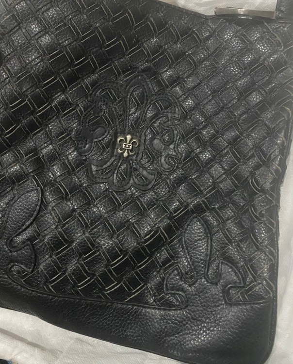 レア CHROME HEARTS クロムハーツ バック ブラック ショルダーバッ（古着・ファッション）の商品画像 - 査定依頼日：2025年9月21日 - 最高査定価格：100,000円