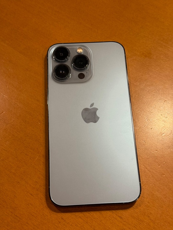 iPhone13pro（スマホ）の商品画像 - 査定依頼日：2025年10月4日 - 最高査定価格：61,000円