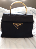 ゴールドワンハンドルバッグ（ブランドバッグ）の商品画像 - 査定依頼日：2024年10月27日 - 最高査定価格：17,000円