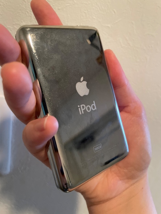 iPod classic160BG（オーディオ・スピーカー）の商品画像 - 査定依頼日：2025年10月12日 - 最高査定価格：3,200円