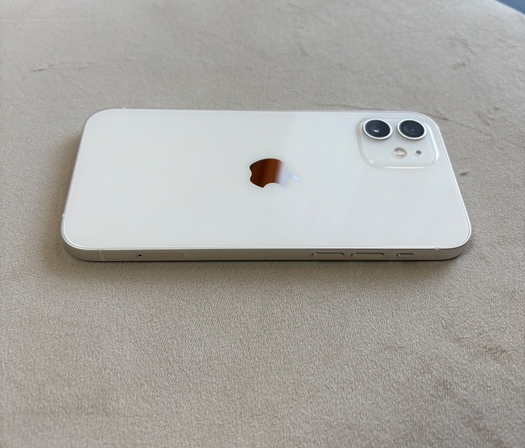 iPhone 12 128GB SIMフリー（スマホ）の商品画像 - 査定依頼日：2026年1月31日 - 最高査定価格：28,000円