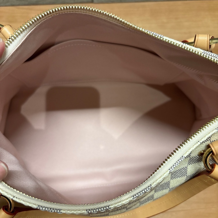 ルイヴィトン/リミントン/N40022/ストラップ付（ブランドバッグ）の商品画像 - 査定依頼日：2026年3月31日 - 最高査定価格：235,000円