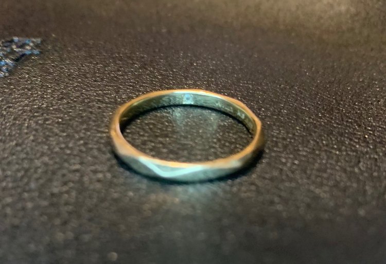 結婚指輪（金・貴金属）の商品画像 - 査定依頼日：2023年4月11日 - 最高査定価格：24,000円