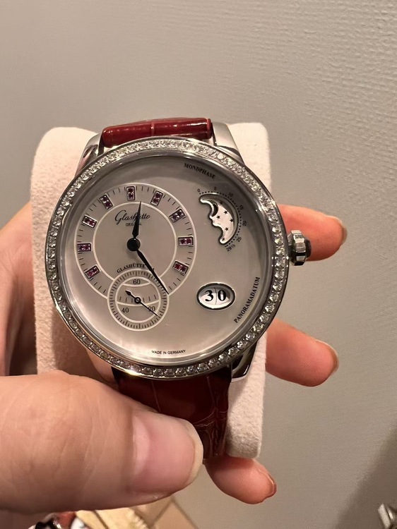 グラスヒュッテ・オリジナル（高級時計）の商品画像 - 査定依頼日：2026年2月8日 - 最高査定価格：1,200,000円