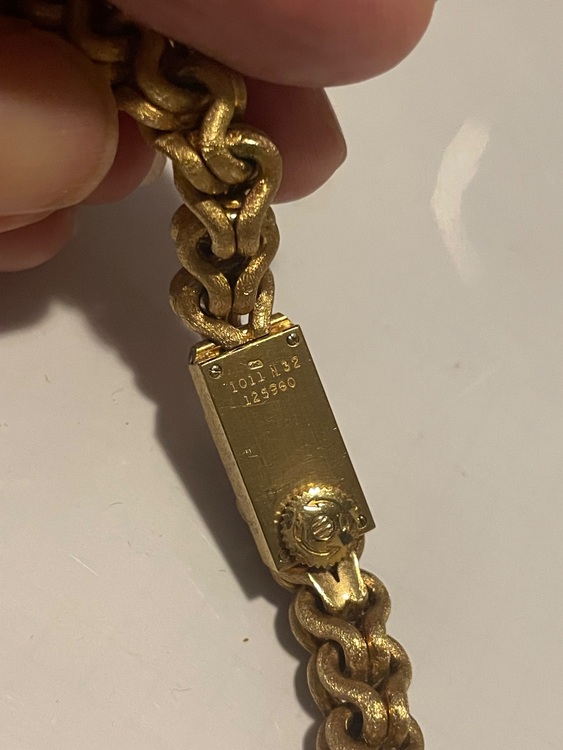 ピアジェ　金無垢　（高級時計）の商品画像 - 査定依頼日：2025年10月30日 - 最高査定価格：1,350,000円