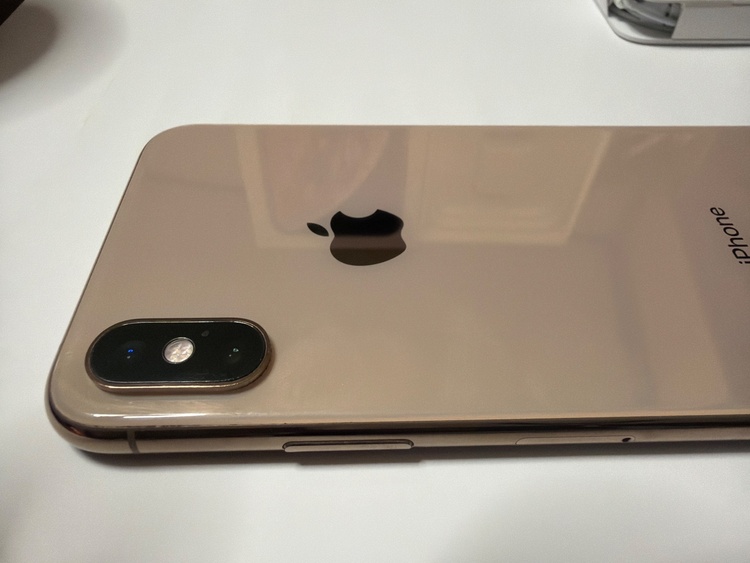 iPhone XS ゴールド、(詳細は下記)（スマホ）の商品画像 - 査定依頼日：2026年3月9日 - 最高査定価格：15,000円