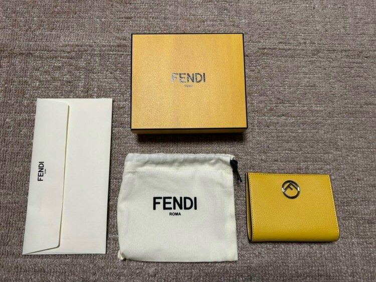 フェンディ  （ブランドバッグ）の商品画像 - 査定依頼日：2025年3月27日 - 最高査定価格：10,000円