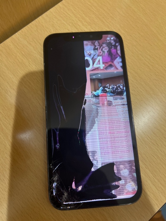 iPhone iPhone 12 Pro 128GB Softbank（スマホ）の商品画像 - 査定依頼日：2026年5月24日 - 最高査定価格：28,000円