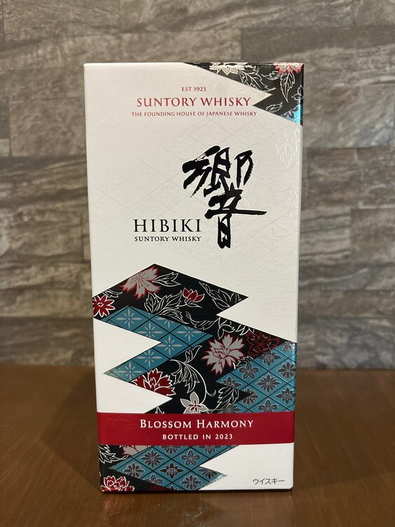 ウイスキー サントリー山崎 （お酒）の商品画像 - 査定依頼日：2025年5月21日 - 最高査定価格：233,500円