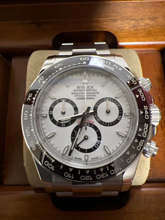 ロレックス デイトナ 126500l（高級時計）の商品画像 - 査定依頼日：2025年5月11日 - 最高査定価格：4,600,000円