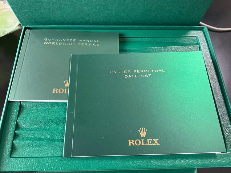 ロレックス デイトジャスト 126300（高級時計）の商品画像 - 査定依頼日：2025年4月11日 - 最高査定価格：1,630,000円