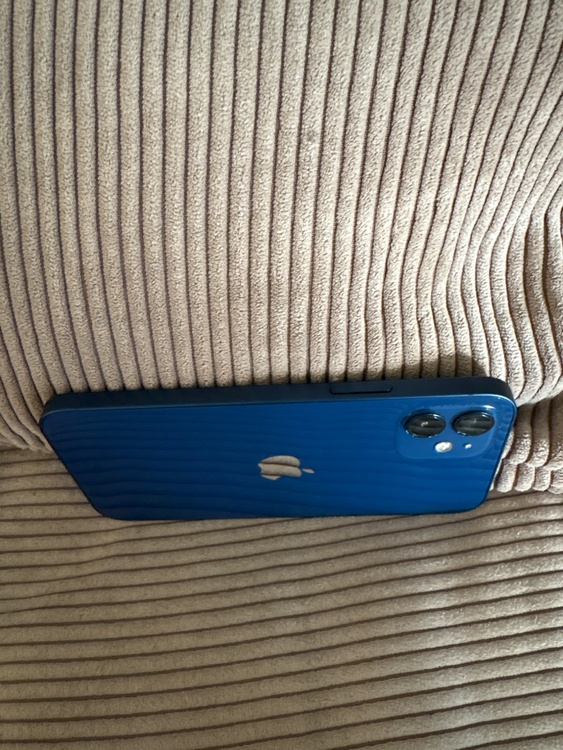 iPhone 12 64GB SIMフリー（スマホ）の商品画像 - 査定依頼日：2026年1月10日 - 最高査定価格：26,000円