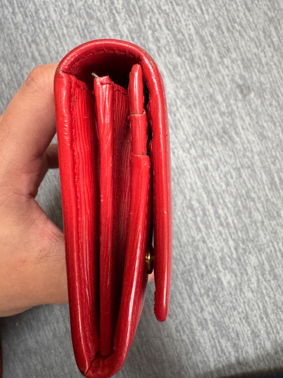 サフィアーノレザー（ブランドバッグ）の商品画像 - 査定依頼日：2026年1月30日 - 最高査定価格：20,000円