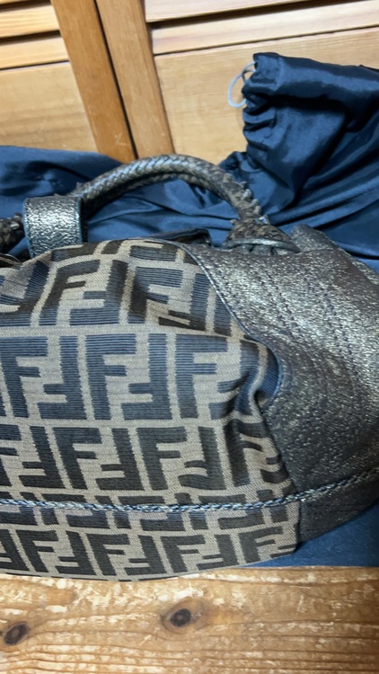 わかりません（ブランドバッグ）の商品画像 - 査定依頼日：2025年10月16日 - 最高査定価格：70,000円