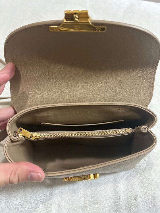 セリーヌ  （ブランドバッグ）の商品画像 - 査定依頼日：2025年4月23日 - 最高査定価格：180,000円