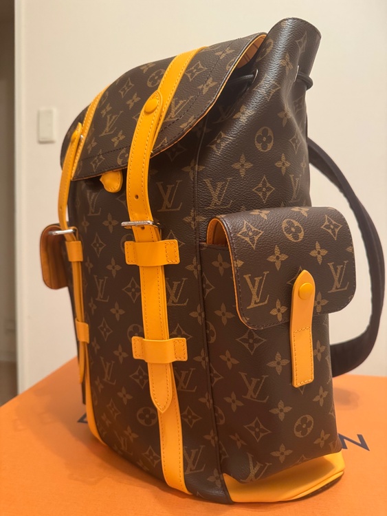 不明（ブランドバッグ）の商品画像 - 査定依頼日：2026年2月26日 - 最高査定価格：350,000円