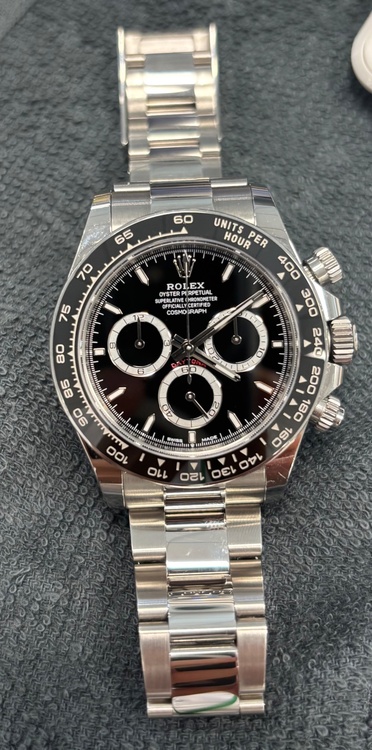 ロレックス デイトナ 12650（高級時計）の商品画像 - 査定依頼日：2026年2月9日 - 最高査定価格：4,850,000円