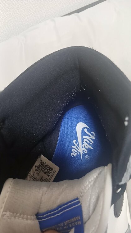 AIRJORDAN1　レトロHIGH OGグレー（古着・ファッション）の商品画像 - 査定依頼日：2026年9月24日 - 最高査定価格：4,000円
