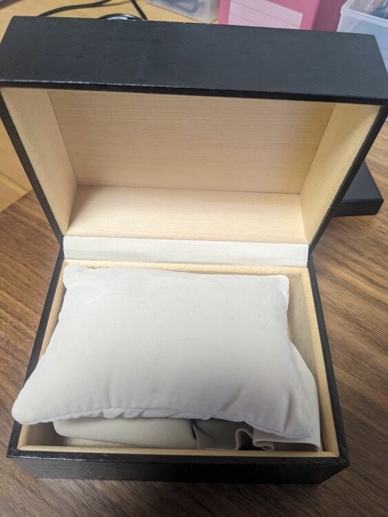 オメガ デ･ビル GJE 1510/762（高級時計）の商品画像 - 査定依頼日：2025年9月21日 - 最高査定価格：250,000円