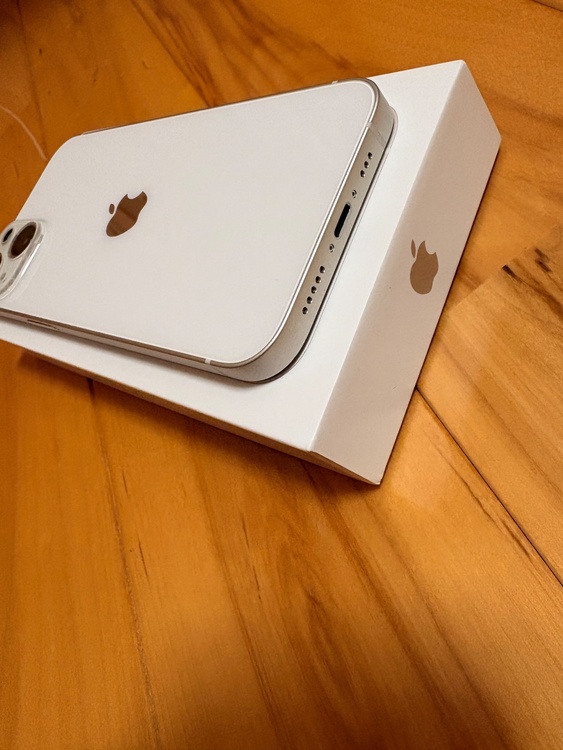 iPhone iPhone 13 128GB SIMフリー（スマホ）の商品画像 - 査定依頼日：2026年7月7日 - 最高査定価格：36,500円