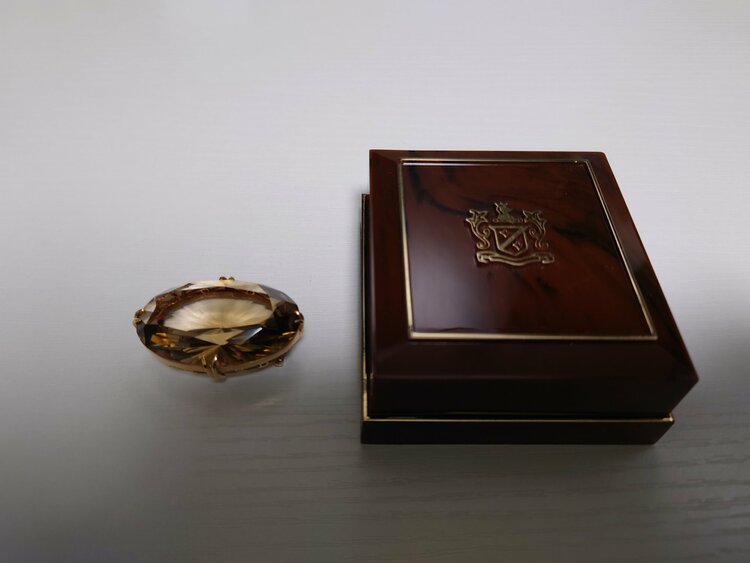K18 黄水晶帯留め（金・貴金属）の商品画像 - 査定依頼日：2026年5月25日 - 最高査定価格：300,000円