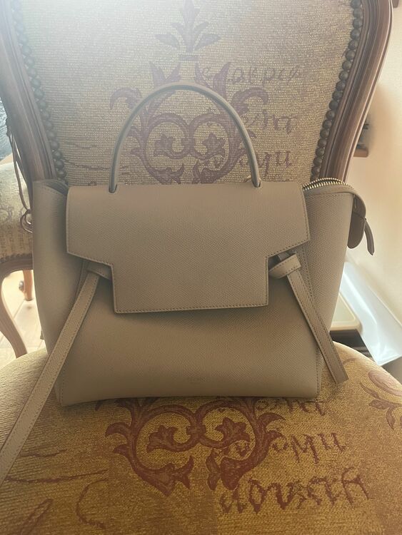 ベルトバッグ（ブランドバッグ）の商品画像 - 査定依頼日：2025年10月24日 - 最高査定価格：130,000円