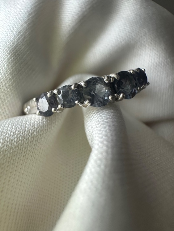 ベキリーブルーガーネットリング（金・貴金属）の商品画像 - 査定依頼日：2025年10月13日 - 最高査定価格：40,000円