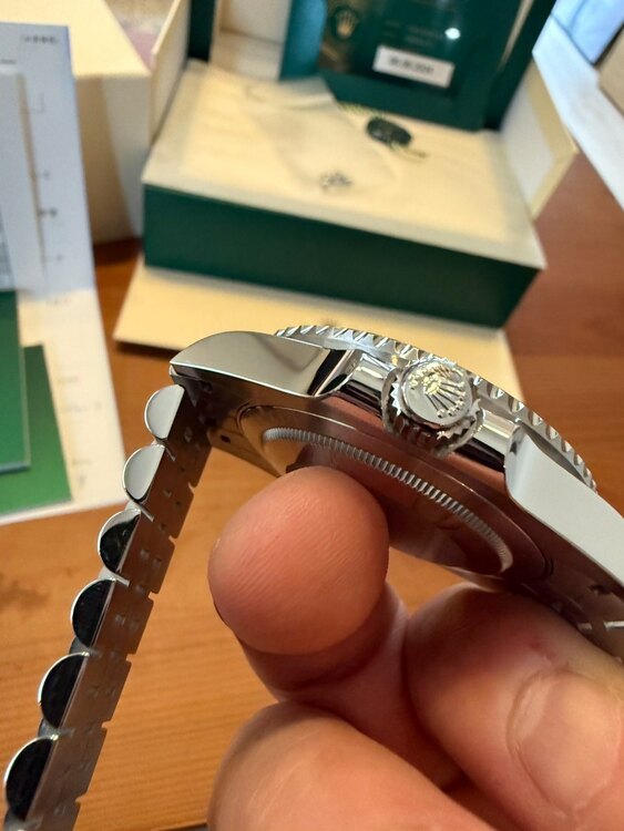 126720VTNR（高級時計）の商品画像 - 査定依頼日：2025年4月8日 - 最高査定価格：2,400,000円