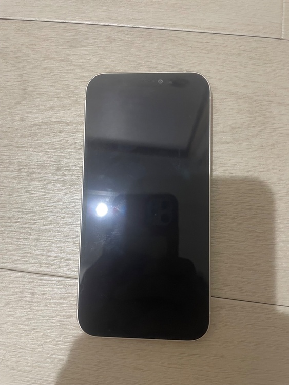 iPhone12（スマホ）の商品画像 - 査定依頼日：2026年7月30日 - 最高査定価格：5,000円