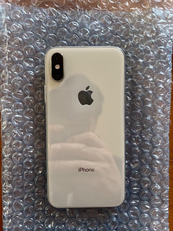 iPhoneXs（スマホ）の商品画像 - 査定依頼日：2026年3月16日 - 最高査定価格：11,000円