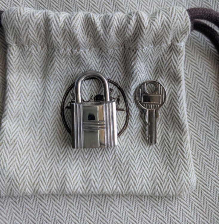 エルメス ピコタン （ブランドバッグ）の商品画像 - 査定依頼日：2025年10月4日 - 最高査定価格：400,000円