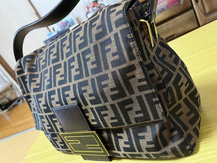 フェンディ  （ブランドバッグ）の商品画像 - 査定依頼日：2025年2月23日 - 最高査定価格：115,000円