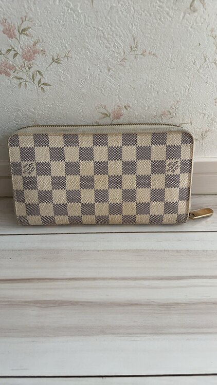 財布（ブランド財布・小物）の商品画像 - 査定依頼日：2025年3月15日 - 最高査定価格：5,000円