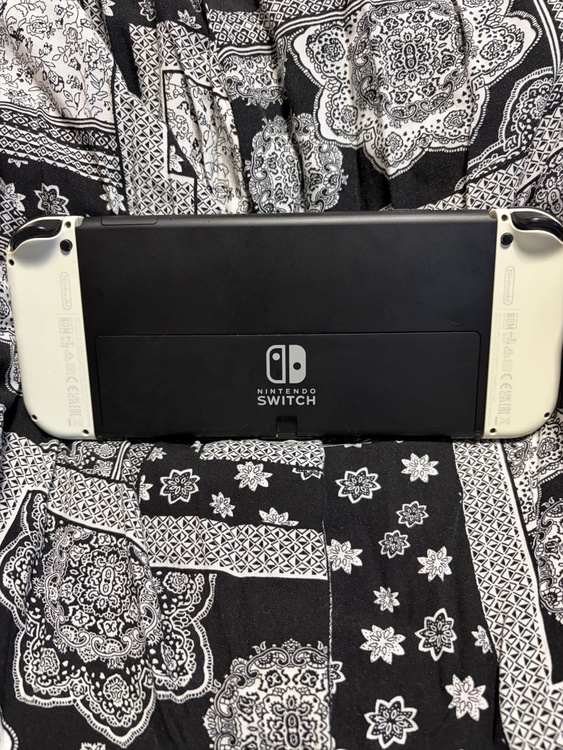 Switch 有機EL（ゲーム機本体・ゲームソフト）の商品画像 - 査定依頼日：2026年8月13日 - 最高査定価格：17,000円