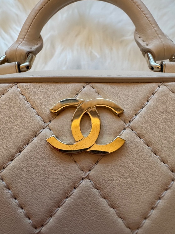 CHANEL 2WAY ハンドバッグ（ブランドバッグ）の商品画像 - 査定依頼日：2026年6月26日 - 最高査定価格：200,000円
