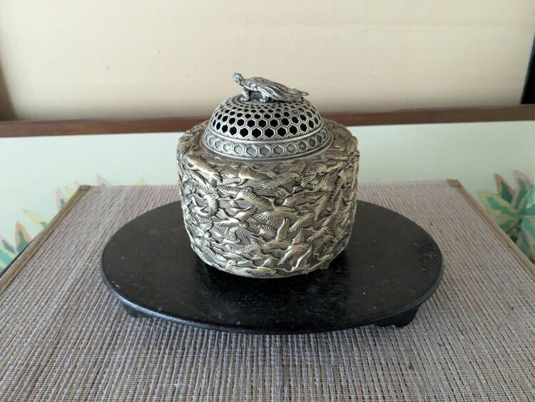 香炉（美術品・骨董品）の商品画像 - 査定依頼日：2025年8月10日 - 最高査定価格：30,000円