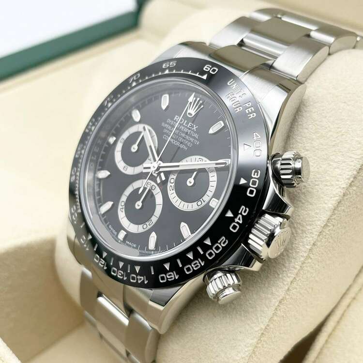 デイトナ（高級時計）の商品画像 - 査定依頼日：2025年2月18日 - 最高査定価格：3,700,000円