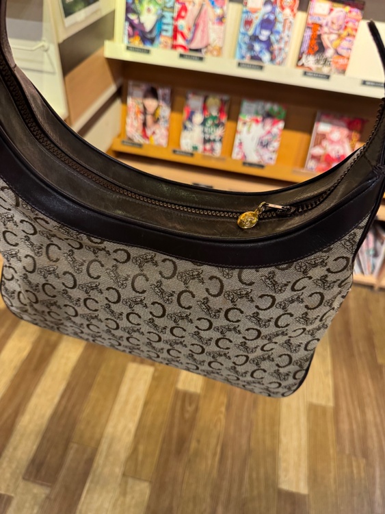 ショルダー（ブランドバッグ）の商品画像 - 査定依頼日：2025年12月13日 - 最高査定価格：8,000円