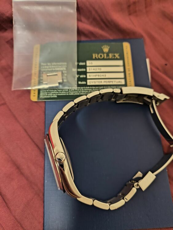 ロレックス エクスプローラー 214270（高級時計）の商品画像 - 査定依頼日：2025年6月14日 - 最高査定価格：1,020,000円