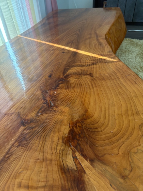 一枚板 テーブル（美術品・骨董品）の商品画像 - 査定依頼日：2026年1月15日 - 最高査定価格：5,000円