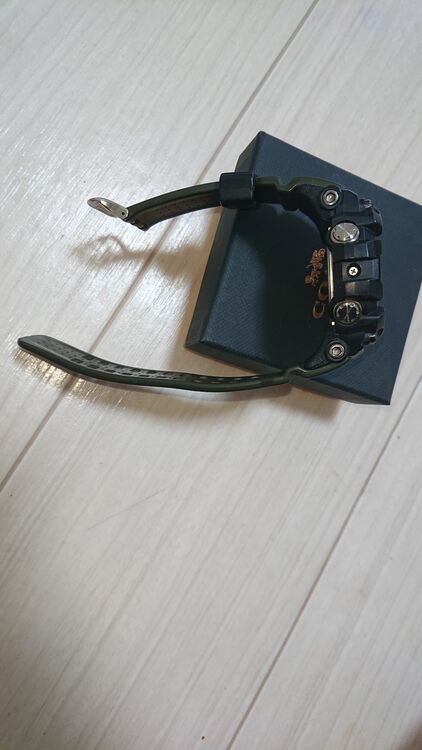 GWG-100（高級時計）の商品画像 - 査定依頼日：2025年6月13日 - 最高査定価格：8,500円