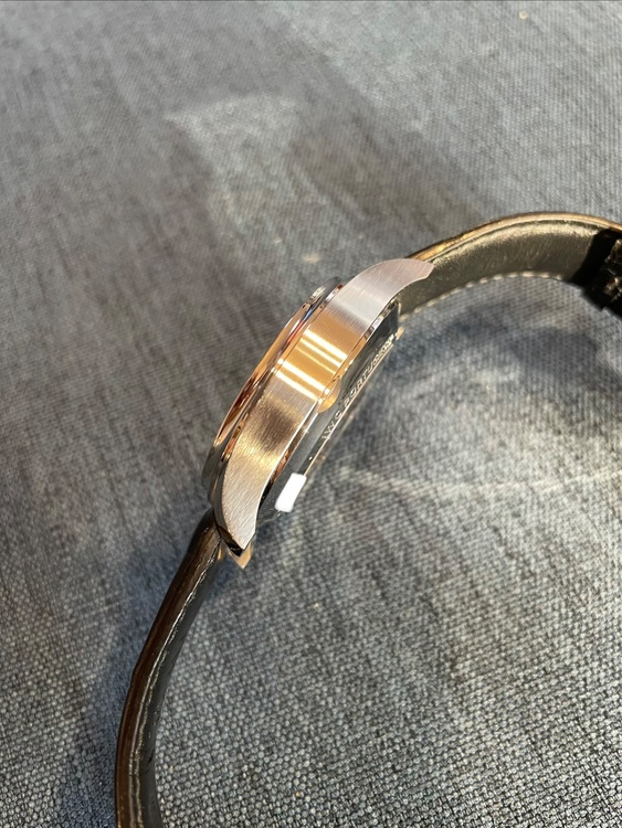 ポルトキーゼクロノグラフクラッシック（高級時計）の商品画像 - 査定依頼日：2026年2月15日 - 最高査定価格：100,000円