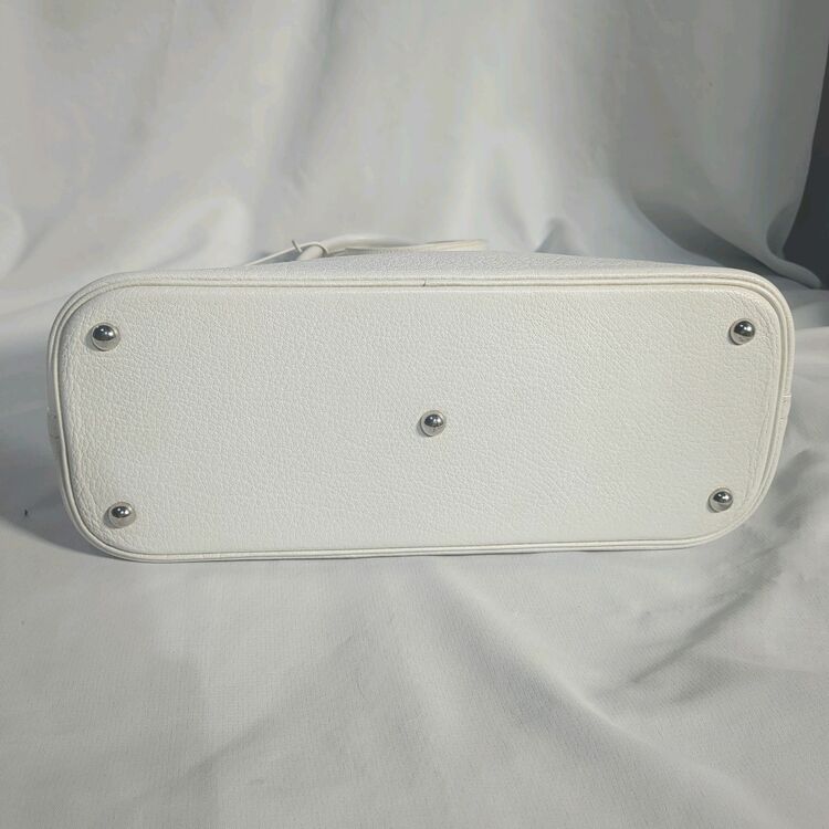 ボリード　35 ホワイト系　トリヨンクレマンス（ブランドバッグ）の商品画像 - 査定依頼日：2025年11月5日 - 最高査定価格：300,000円