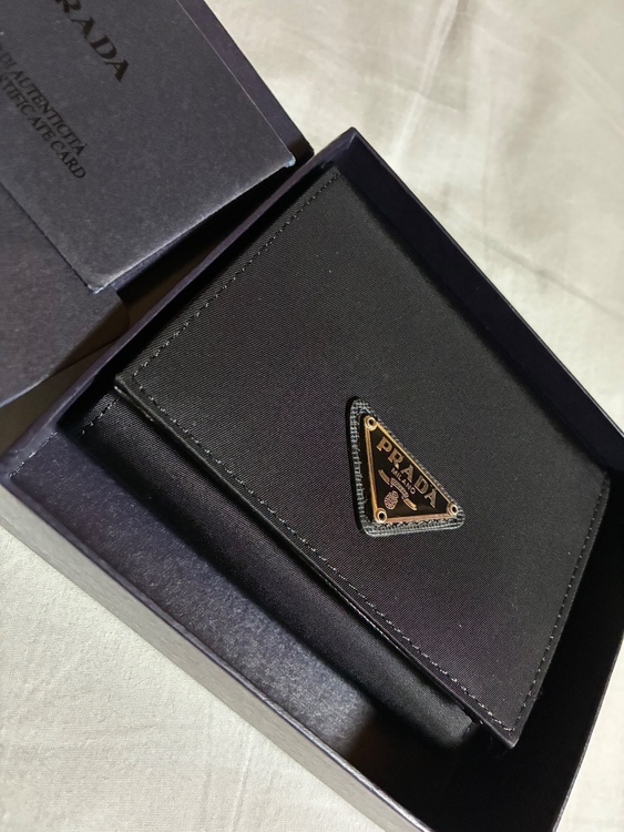 プラダ  （ブランドバッグ）の商品画像 - 査定依頼日：2025年12月14日 - 最高査定価格：25,000円