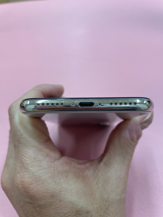 iPhoneX 256GB SIMフリー（スマホ）の商品画像 - 査定依頼日：2026年1月14日 - 最高査定価格：14,000円