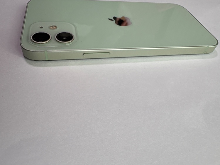 iPhone12 ミントグリーン（スマホ）の商品画像 - 査定依頼日：2026年4月16日 - 最高査定価格：17,000円