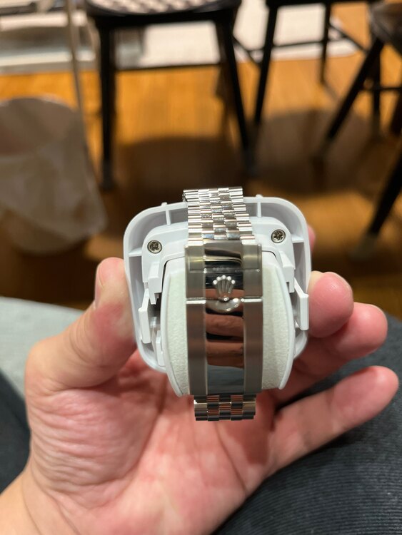 ロレックス GMTマスター 126720VTNr（高級時計）の商品画像 - 査定依頼日：2025年2月22日 - 最高査定価格：2,750,000円