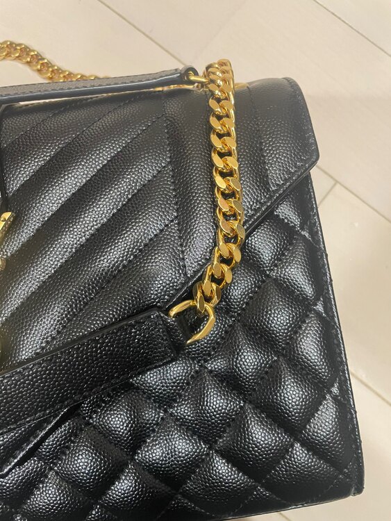 イブサンローラン  （ブランドバッグ）の商品画像 - 査定依頼日：2025年4月4日 - 最高査定価格：220,000円