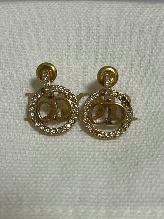 ディオール  （ブランドバッグ）の商品画像 - 査定依頼日：2025年5月11日 - 最高査定価格：8,000円