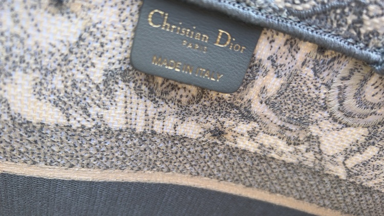 ディオール  （ブランドバッグ）の商品画像 - 査定依頼日：2026年4月8日 - 最高査定価格：150,000円